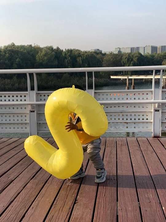 Yellow Number 5 Balloon 40 Inch, 5th Birthday Party Decorations for Children, Giant 5 Foil Balloon for Party Supplies