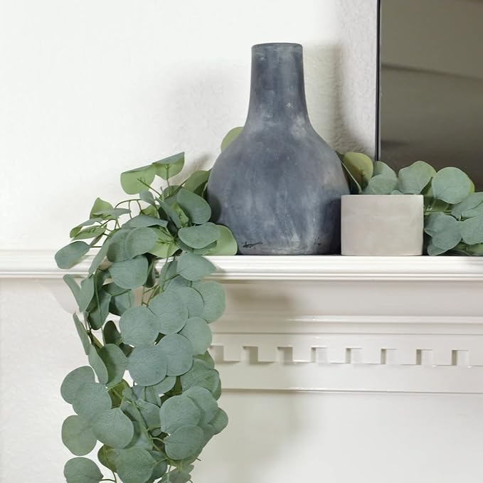 CQURE 32Pcs Eucalyptus Garland,Artificial Eucalyptus Leaves Table Greenery Garland Wreath Vines for Wedding Party Table Bedroom Wall Room Decor