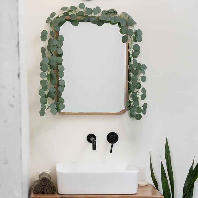 CQURE 32Pcs Eucalyptus Garland,Artificial Eucalyptus Leaves Table Greenery Garland Wreath Vines for Wedding Party Table Bedroom Wall Room Decor