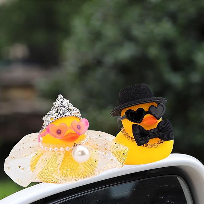wonuu Pair Set of 2 Wedding Rubber Ducks, Bride Groom Duckies Marriage Rubber Duck Mini Couple Ducky for Ceremony Gift Souvenir Marry Blessings Elegant Heartwarming Present, White