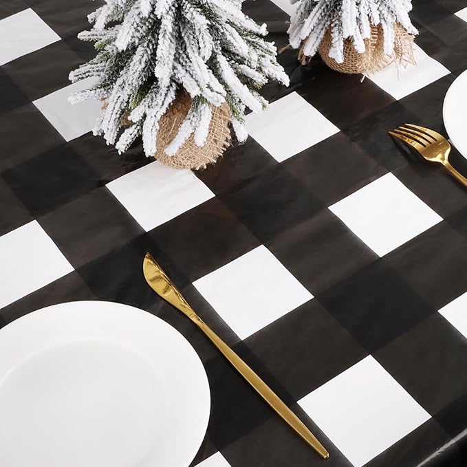 Hxezoc Buffalo Plaid Plastic Tablecloth, 54 x 108 Inch Black and White Checkered Disposable Winter Table Cover for Birthday Party Decorations Outdoor Indoor Party Supplies