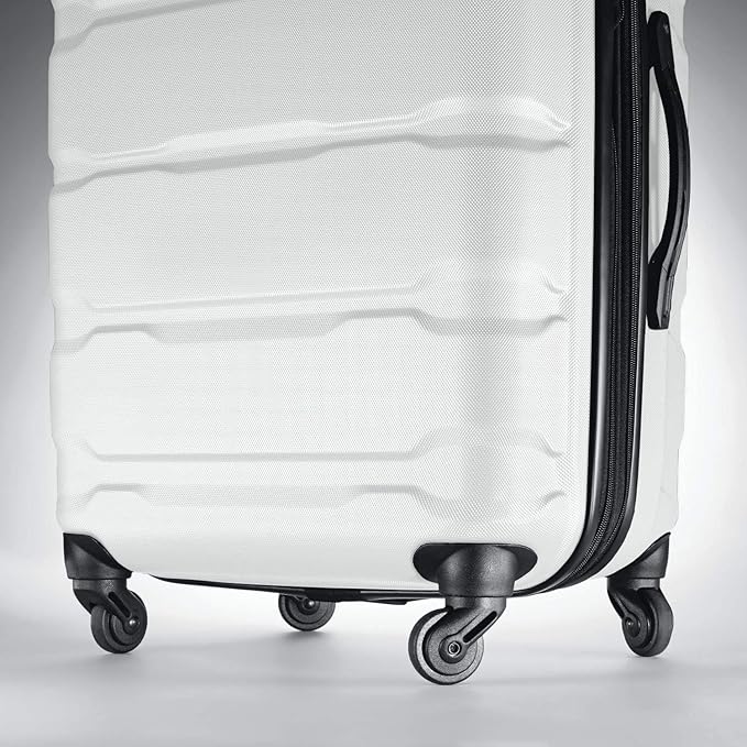 Samsonite Omni PC Hardside Expandable Luggage with Spinner Wheels, Checked-Medium 24-Inch, White