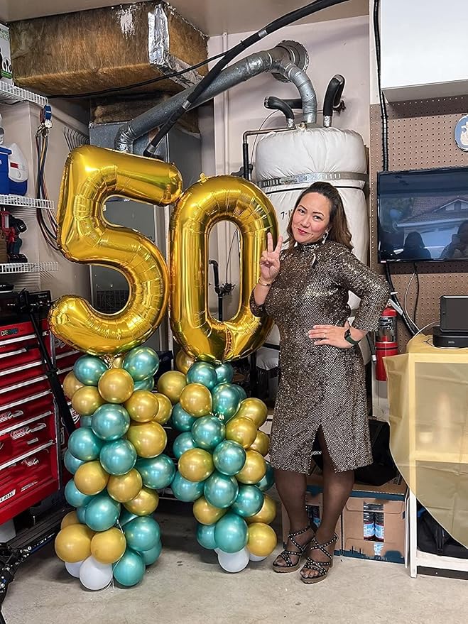 7 Balloon Gold Number, 17th Birthday Decorations For boys And Girls, 40 Inch Big Balloons for 7, 17, 27, 70 Birthday, Wedding Anniversary, Christmas, New Year, Halloween Party Decoration