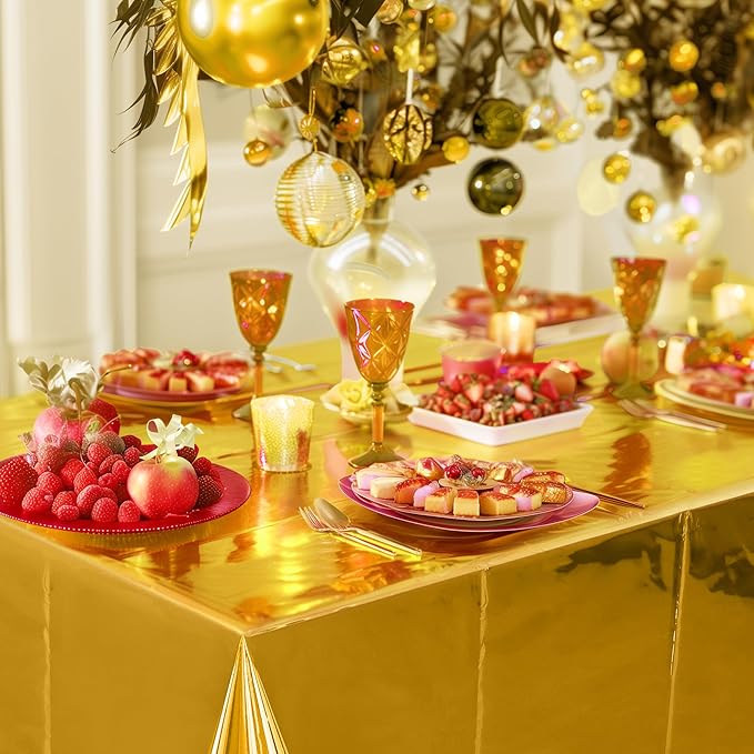 1 Piece Gold Foil Tablecloth 54 * 72 Inch Plastic Wedding Birthday Party Table Cloths Waterproof Disposable Table Cover for Christmas Graduation Elegant Event Anniversary Party Supplies